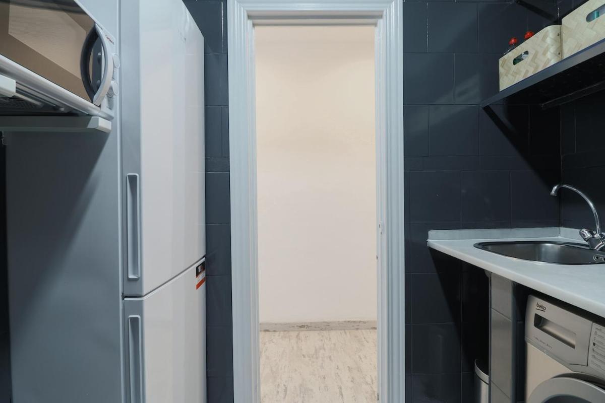 C91 - Two Bedroom Next To Alcazaba Appartamento